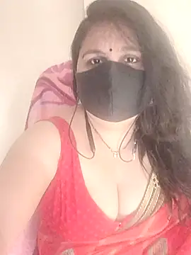 Snapshot of Love-priya chatting on 10-10-25, 05:01 Love-priya online show from 10-10-25, 05:01