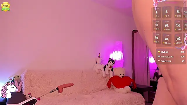 Snapshot of EvaUniporn chatting on 03-08-25, 09:17 EvaUniporn online show from 03-08-25, 09:17