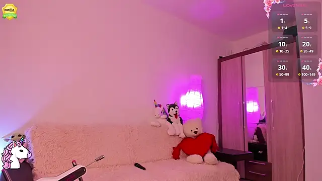 Snapshot of EvaUniporn chatting on 03-10-25, 06:16 EvaUniporn online show from 03-10-25, 06:16