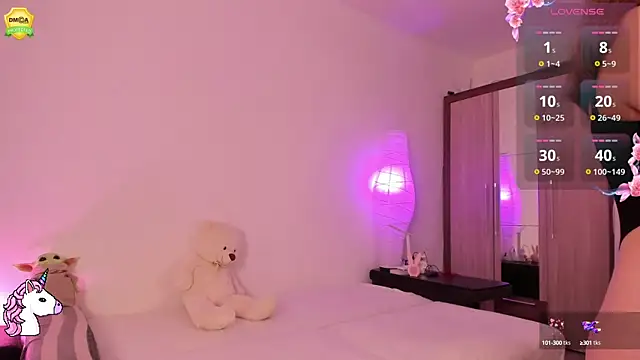 Snapshot of EvaUniporn chatting on 09-26-25, 12:42 EvaUniporn online show from 09-26-25, 12:42