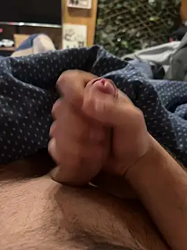 Snapshot of tom_kail chatting on 03-14-25, 05:24 tom kail online show from 03-14-25, 05:24