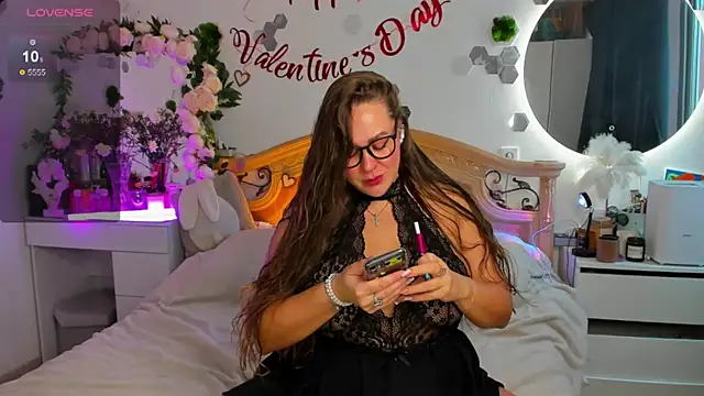 AurorHarris online show from 02-11-25, 12:48