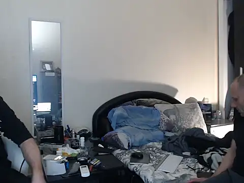 Terizizz online show from 04-15-26, 07:58