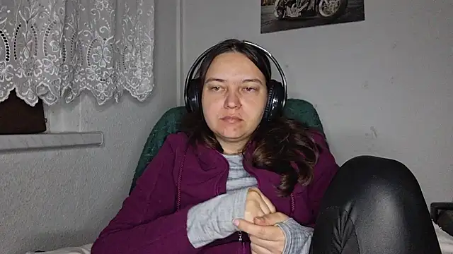 Cyndee Winter online show from 04-22-26, 07:59