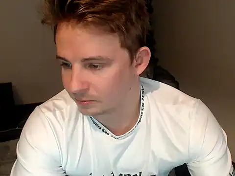 Snapshot of LandonYork chatting on 02-12-26, 07:20 LandonYork online show from 02-12-26, 07:20