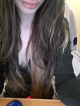 Elza kom online show from 05-30-26, 05:37