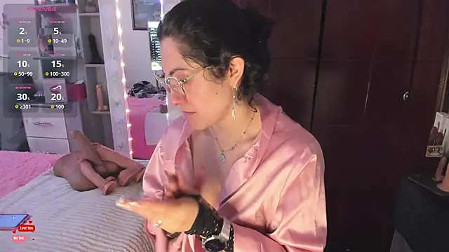 Snapshot of Rapunzeell_ chatting on 07-02-26, 12:44 Rapunzeell online show from 07-02-26, 12:44