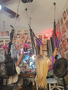 luvs2cumm69 online show from 03-28-26, 07:08