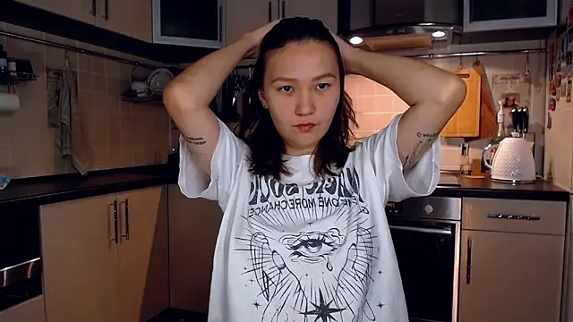 Kelly Yon online show from 09-23-25, 08:45