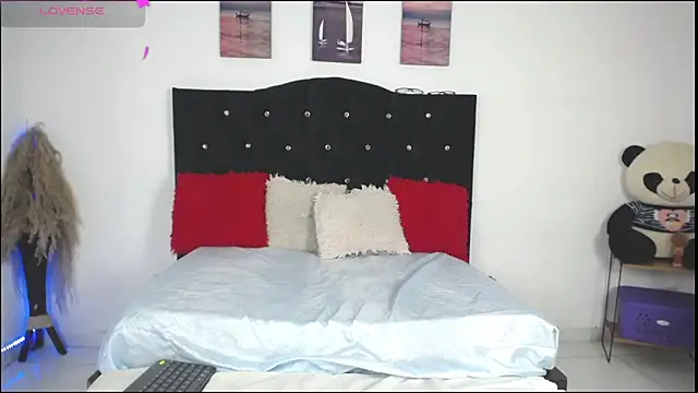 little maleja online show from 05-27-26, 03:58