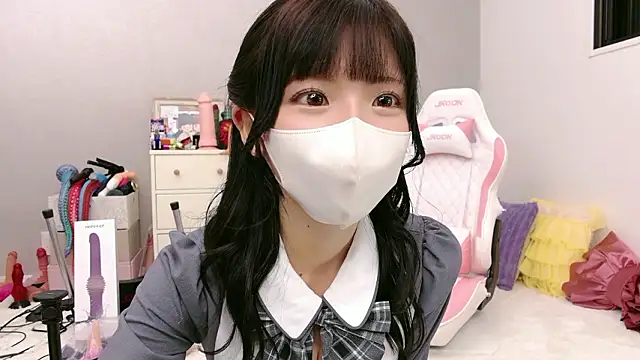 Snapshot of -minami- chatting on 06-21-26, 12:08 -minami- online show from 06-21-26, 12:08