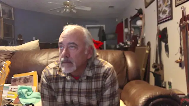 Snapshot of PincheDave4u chatting on 01-09-25, 11:13 PincheDave4u online show from 01-09-25, 11:13