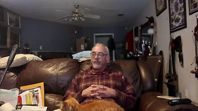 Snapshot of PincheDave4u chatting on 01-18-25, 11:22 PincheDave4u online show from 01-18-25, 11:22