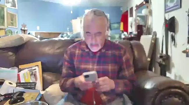 Snapshot of PincheDave4u chatting on 01-19-25, 02:25 PincheDave4u online show from 01-19-25, 02:25