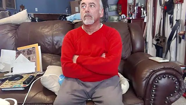 Snapshot of PincheDave4u chatting on 01-24-25, 07:49 PincheDave4u online show from 01-24-25, 07:49