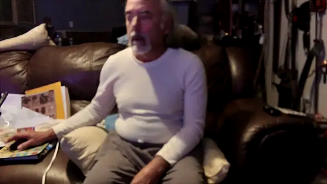 Snapshot of PincheDave4u chatting on 02-02-25, 12:35 PincheDave4u online show from 02-02-25, 12:35