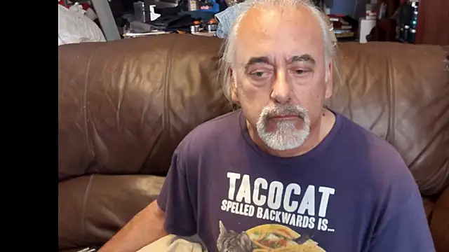 Snapshot of PincheDave4u chatting on 03-13-25, 08:43 PincheDave4u online show from 03-13-25, 08:43