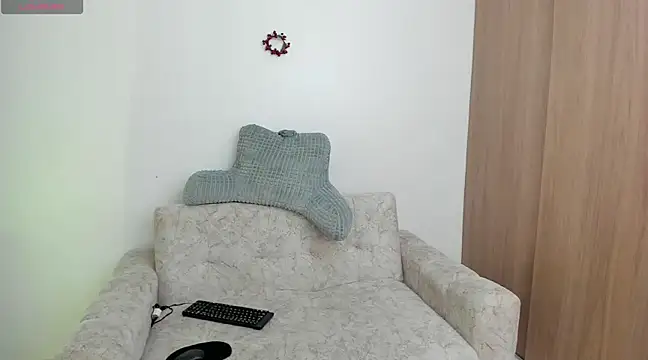 alexandra fiore online show from 01-06-25, 02:37