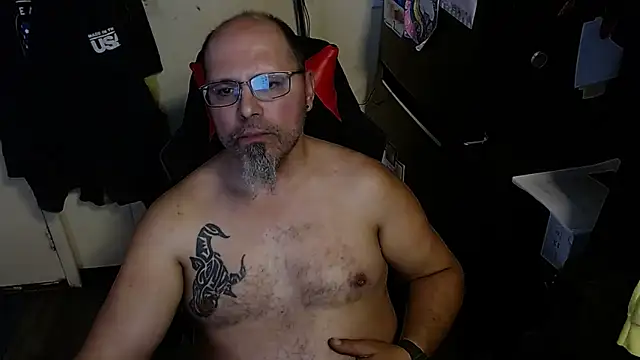 KrazyLegz online show from 03-06-26, 01:24