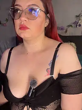 Snapshot of NinaGauther chatting on 06-18-26, 02:10 NinaGauther online show from 06-18-26, 02:10