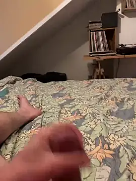 LivingLegend1978 online show from 04-15-26, 04:47