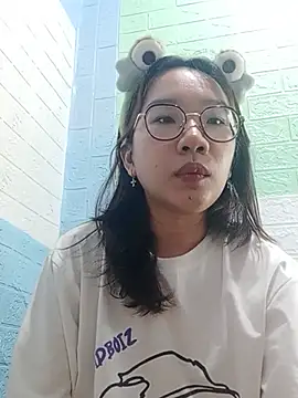 Nanoko online show from 05-31-26, 04:47
