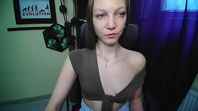 EmillyPlay online show from 05-19-26, 12:44