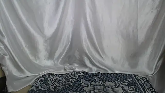 Burberrry  online show from 05-04-26, 07:43