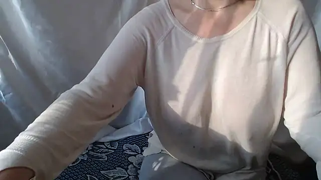 Burberrry  online show from 05-20-26, 04:13