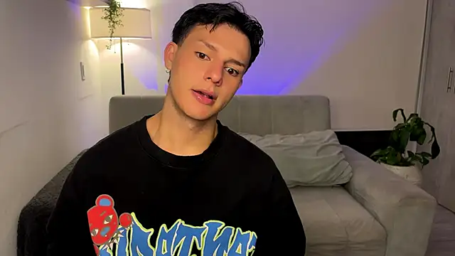 Alexxblue online show from 11-20-25, 04:23