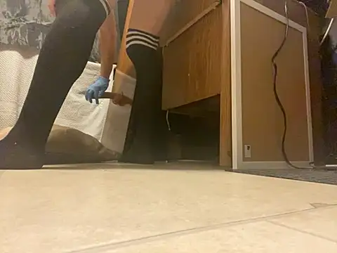 ElPollo77 online show from 09-10-25, 06:35