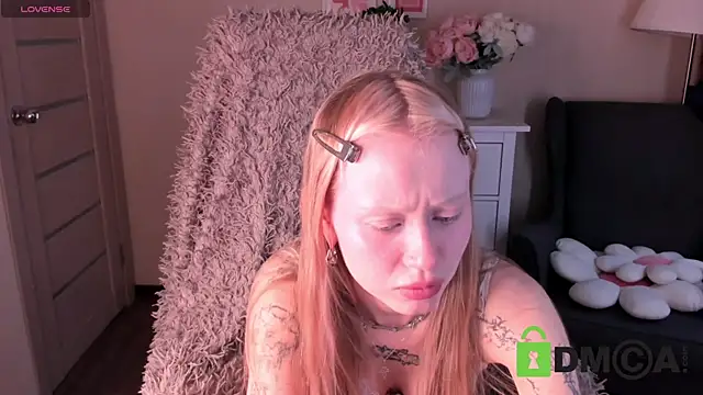 Snapshot of MalenaErnman chatting on 04-06-26, 10:27 MalenaErnman online show from 04-06-26, 10:27