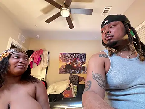 Snapshot of 4EVAGLACIERS chatting on 02-17-26, 06:10 4EVAGLACIERS online show from 02-17-26, 06:10