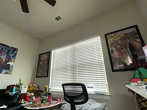 4EVAGLACIERS online show from 05-15-26, 02:57