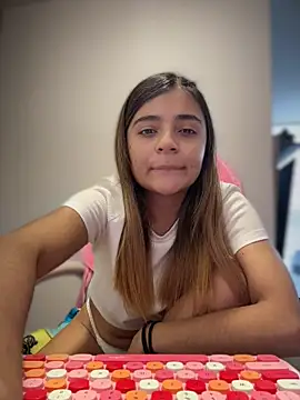 pamell col online show from 04-15-26, 07:32