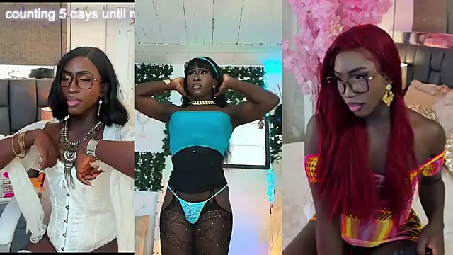 Snapshot of IsseyMz chatting on 04-15-26, 01:01 IsseyMz online show from 04-15-26, 01:01