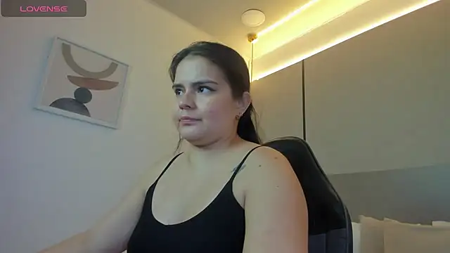 Snapshot of ayla13_ chatting on 06-15-26, 03:25 ayla13 online show from 06-15-26, 03:25