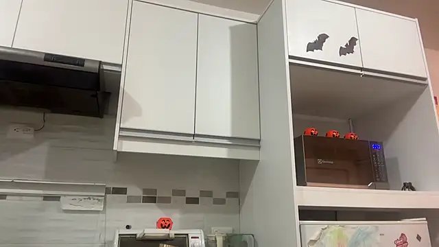 ChocolateCakeQueen online show from 10-23-25, 01:38