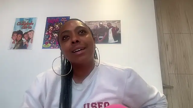 ChocolateCakeQueen online show from 05-20-26, 11:00