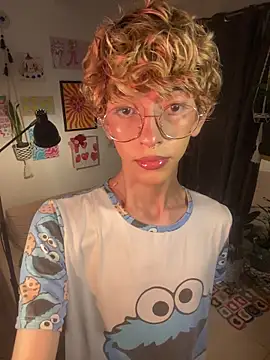 Snapshot of lyamthommpson chatting on 02-09-26, 03:21 lyamthommpson online show from 02-09-26, 03:21