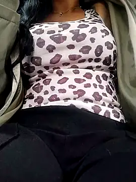 Snapshot of Emily_Wane chatting on 03-31-26, 04:18 Emily Wane online show from 03-31-26, 04:18