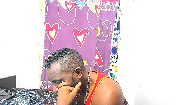 Snapshot of 1mateobigcook chatting on 10-25-25, 02:24 1mateobigcook online show from 10-25-25, 02:24