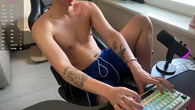 Snapshot of carthylovvve chatting on 06-23-26, 11:19 carthylovvve online show from 06-23-26, 11:19