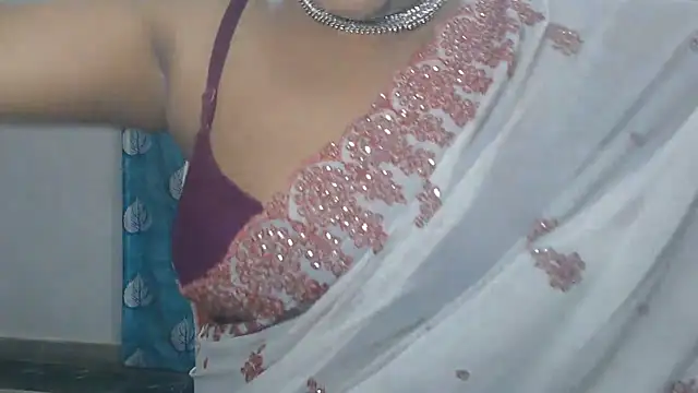 Snapshot of Sophia_your chatting on 07-11-26, 05:21 Sophia your online show from 07-11-26, 05:21