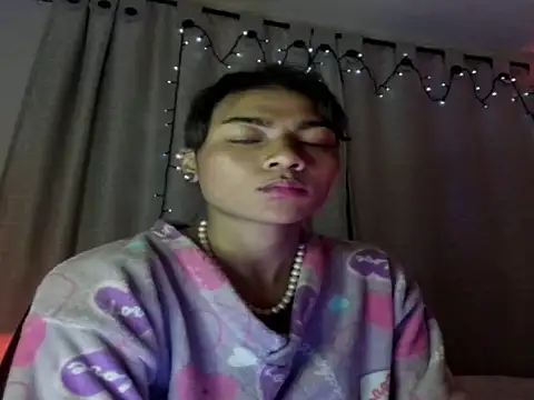 Lilithsabeth online show from 04-05-26, 02:20