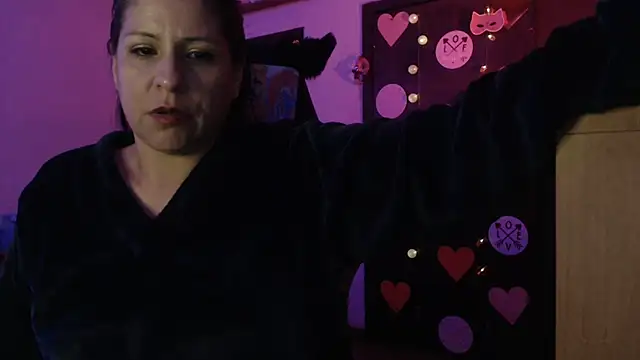 Snapshot of LucifernandaSw chatting on 03-27-26, 09:10 LucifernandaSw online show from 03-27-26, 09:10