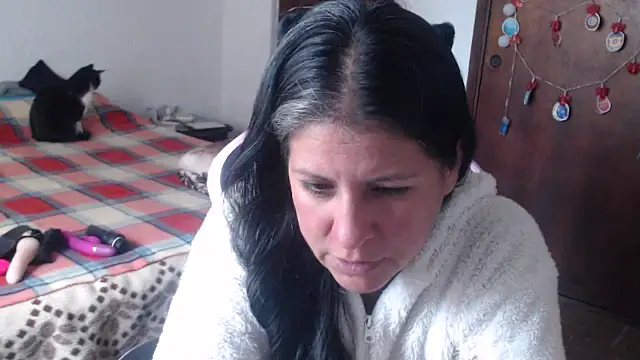 Snapshot of LucifernandaSw chatting on 04-11-26, 02:21 LucifernandaSw online show from 04-11-26, 02:21