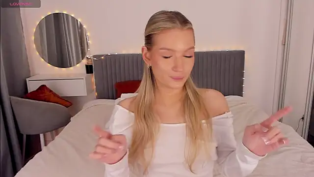 CassieRayss online show from 02-12-26, 10:43