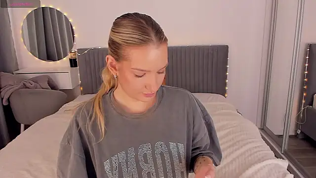 CassieRayss online show from 04-16-26, 08:59