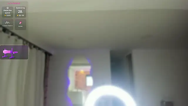 Snapshot of sara_evans02 chatting on 05-24-26, 01:32 sara evans02 online show from 05-24-26, 01:32